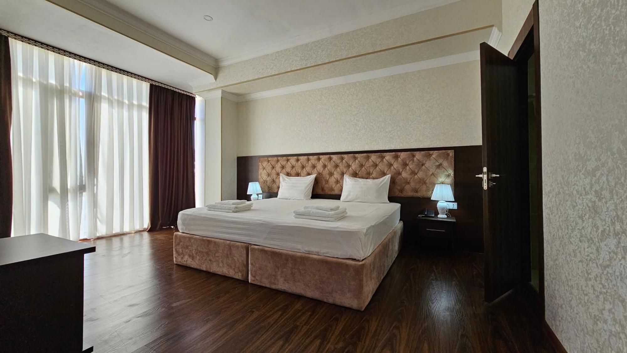 Grand Turon Plaza Hotel طشقند المظهر الخارجي الصورة